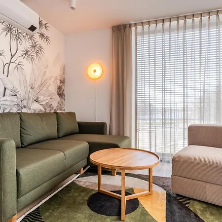 Lighthouse U1 Surfingbird Apartman *