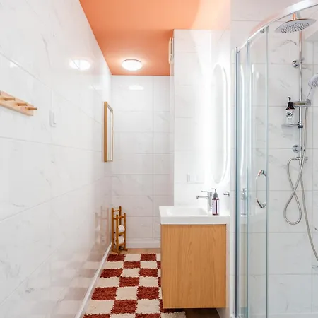 Lighthouse U1 Surfingbird *