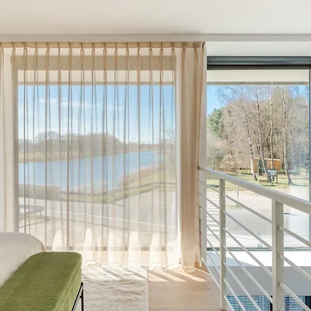 Lighthouse U1 Surfingbird *