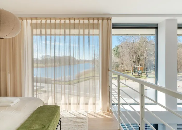 Lighthouse U1 Surfingbird *